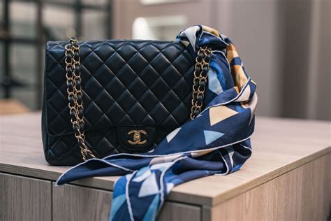 how to store chanel classic flap